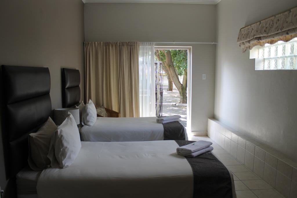Fin And Feather Guest Lodge Boksburg Exterior foto